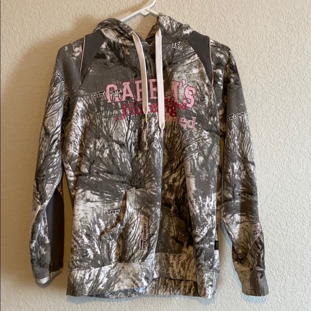 Cabela’s Woman Hoodie - pink and camo - Small
